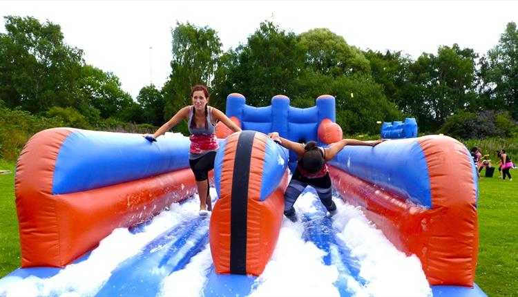IT'S A KNOCKOUT! TEAMBUILDING FOR 90 PEOPLE