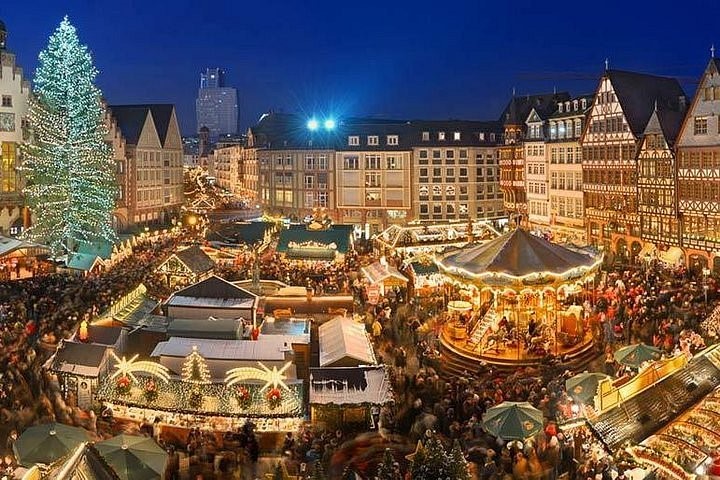 EXPLORE THE MAGIC OF CHRISTMAS IN BERLIN!