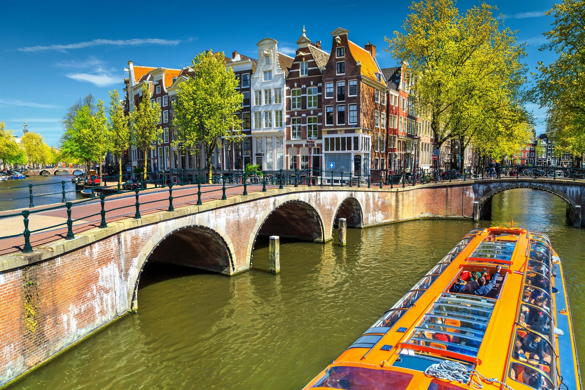 2 NIGHT CITY BREAK IN AMSTERDAM WITH CANAL CRUISE